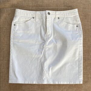 Universal Thread White Knee-Length Pencil Skirt